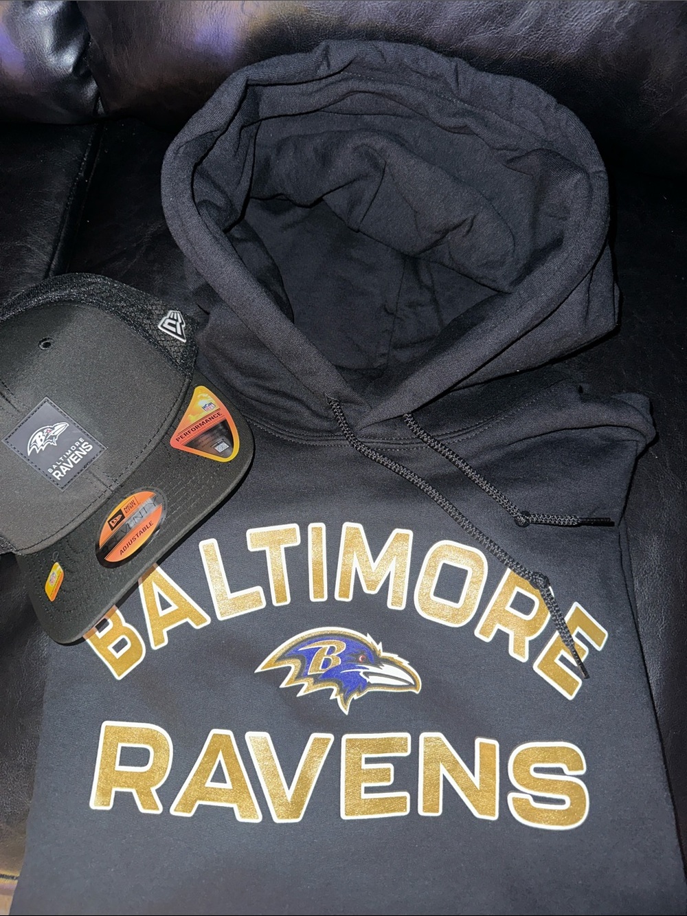 Baltimore Ravens Black Hoodie and Cap with Team Logo